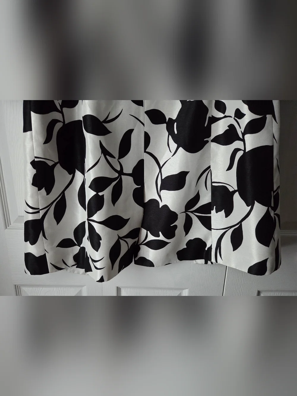 NWOT Le Suit Black and Off White Floral Long Coat Size 14 - Picture 12 of 16